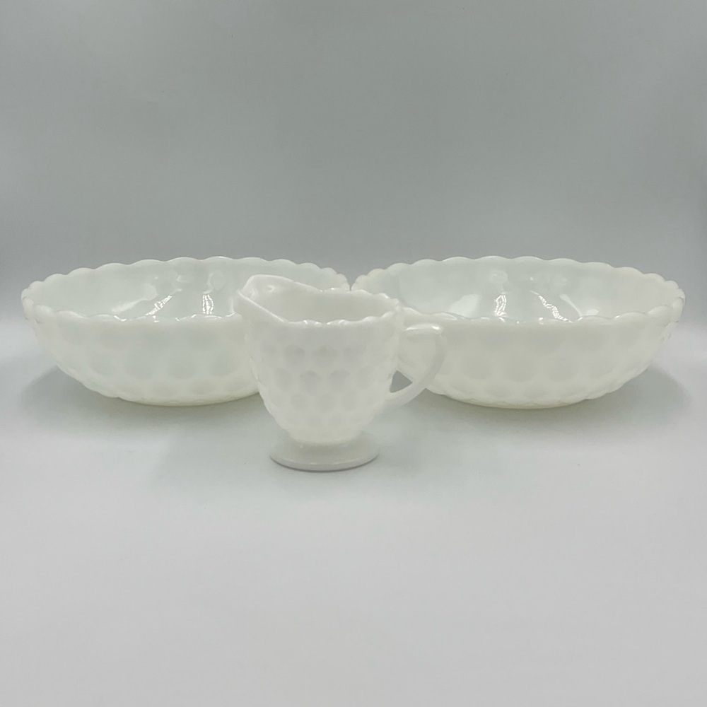 Vintage Anchor Hocking White Scalloped “Bubble” Milk Glass Set